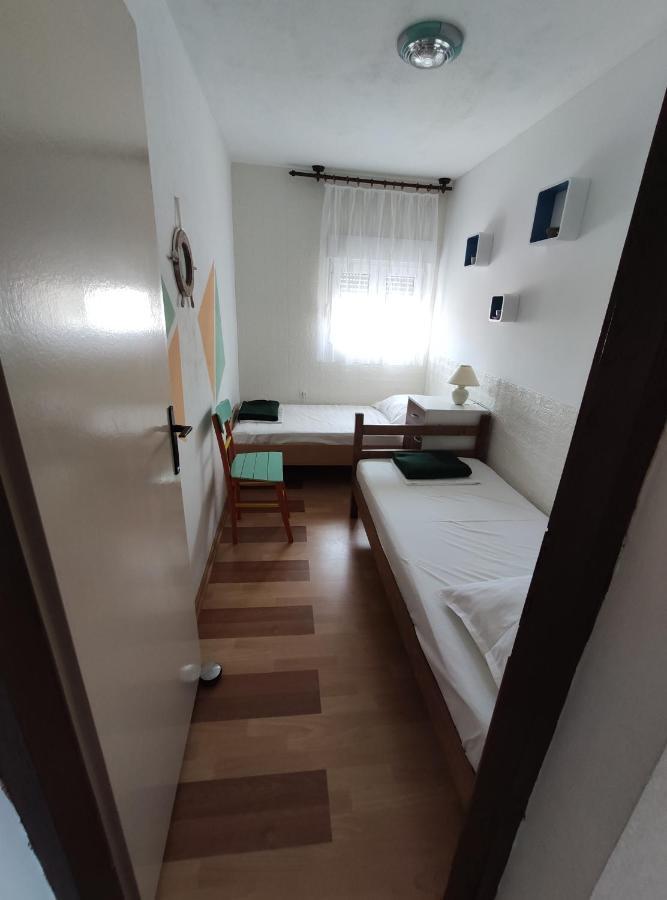 Appartamento Apartman Pilcik Vir Esterno foto