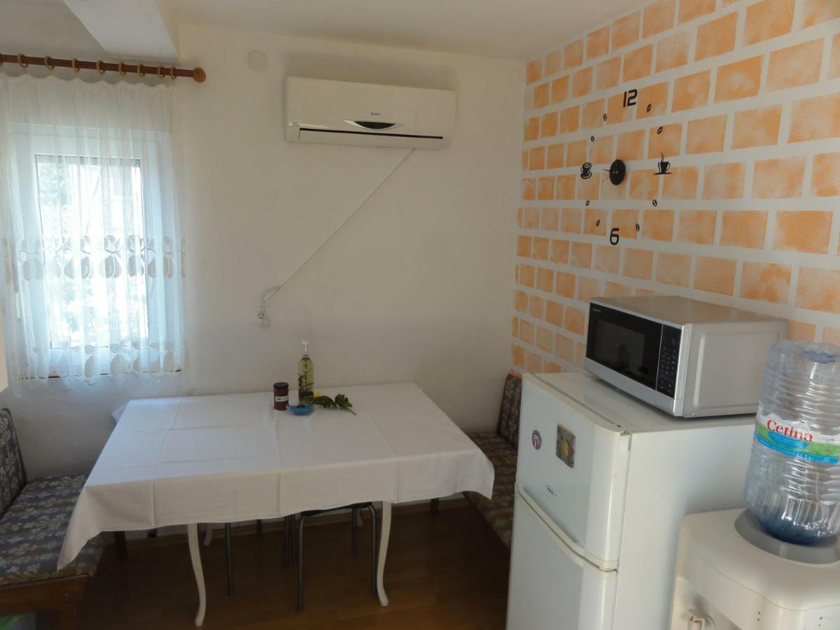 Appartamento Apartman Pilcik Vir Esterno foto